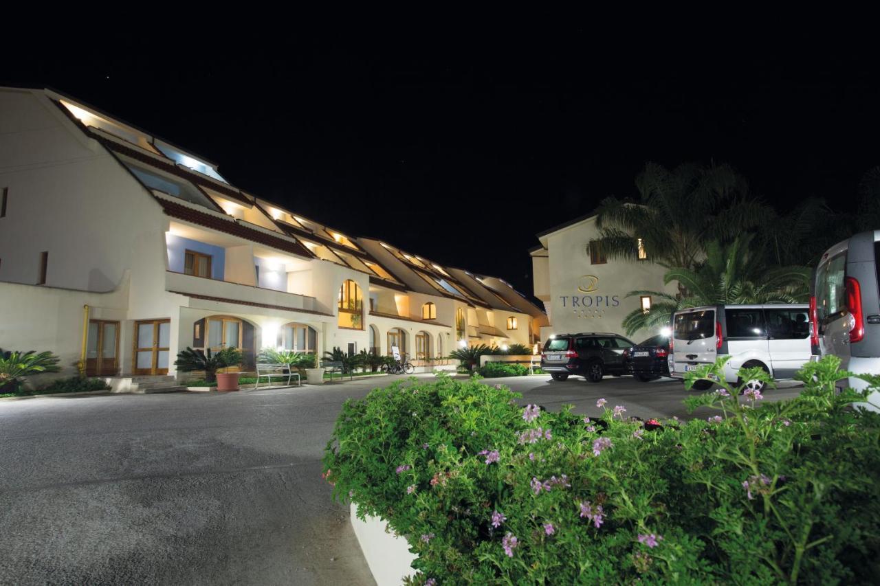 Hotel Tropis トロペーア エクステリア 写真